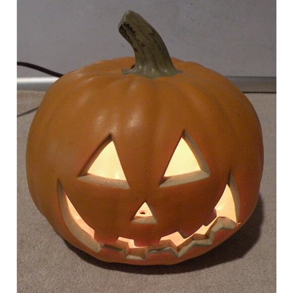 Halloween Jack-O-Lantern Lighted Pumpkin Blow Mold 9 Inches Carved Face - Picture 2 of 2